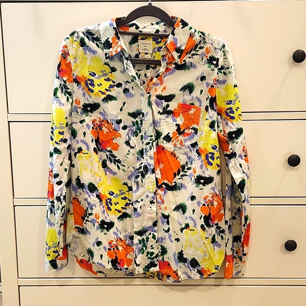GAP button up shirt, multi color size xs
